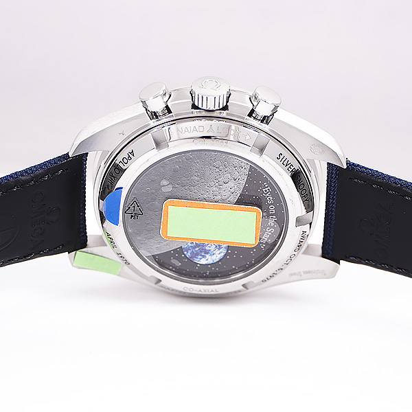 オメガスピードマスター シルバースヌーピーアワード 50周年記念モデル 310.32.42.50.02.0017枚目