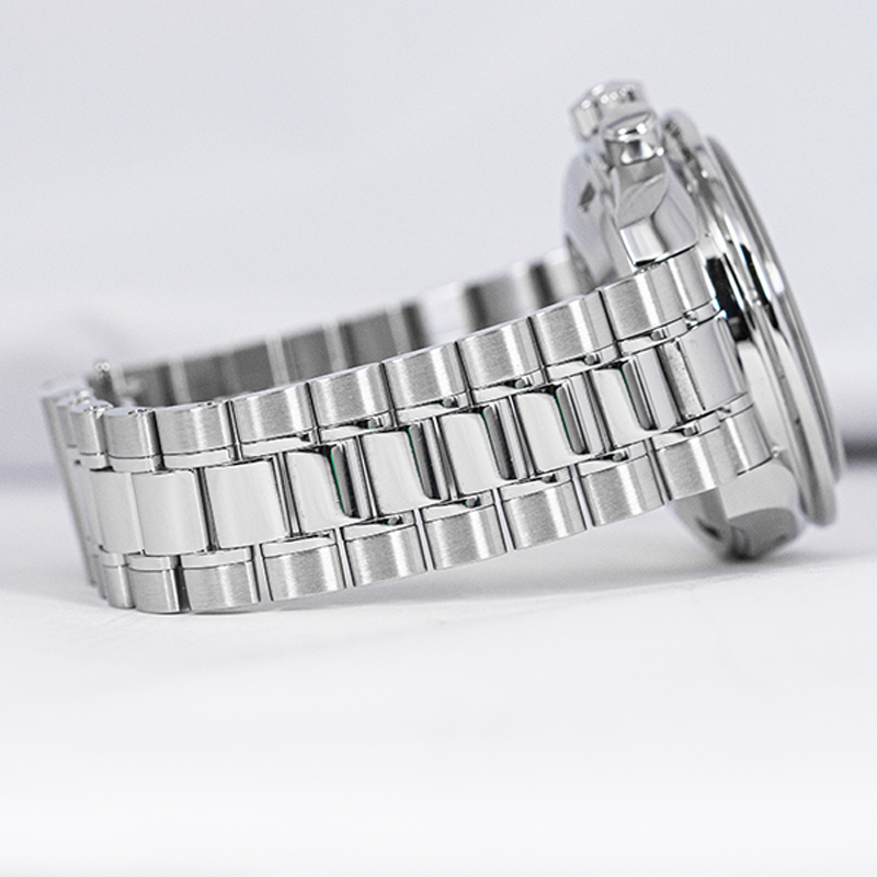 オメガスピードマスター324.30.38.40.04.0015枚目