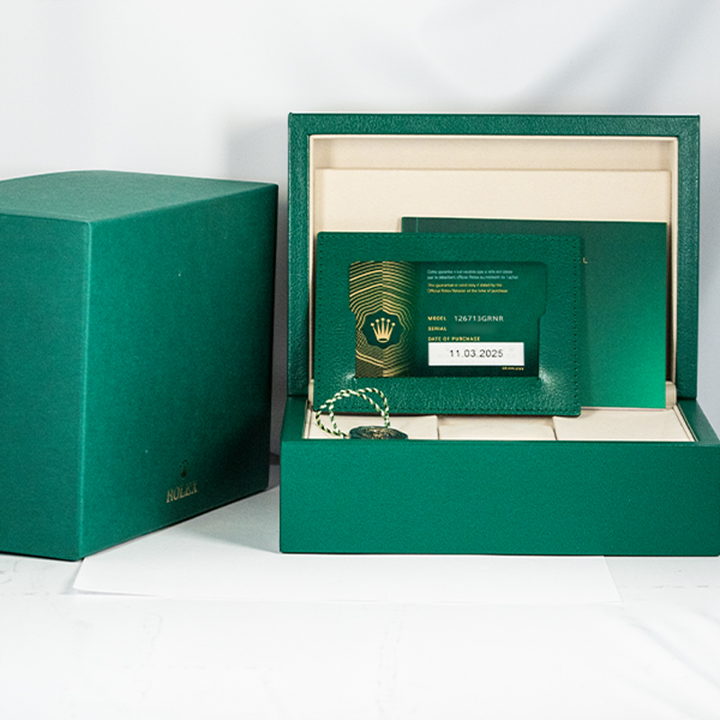 ロレックスGMTマスターII126713GRNR8枚目